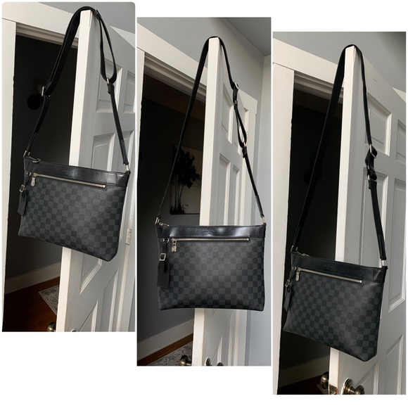 2017 authentic Louis Vuitton Graphite Mick PM crossbody bag zip top - Picture 1 of 17